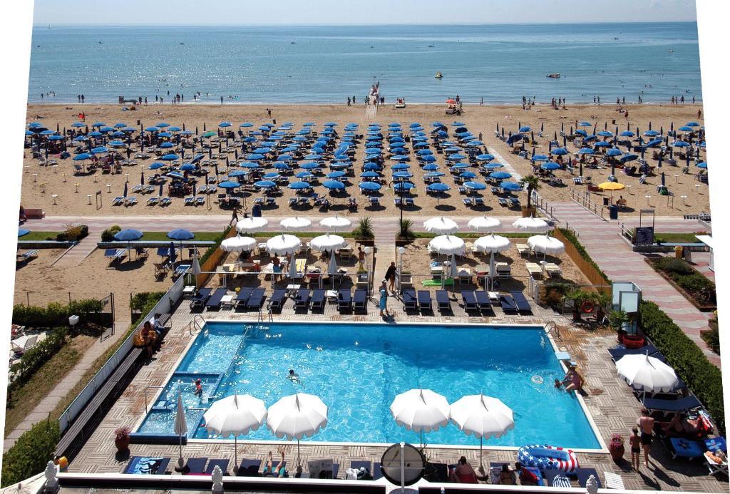 Hotel Beny Lido di Jesolo Exterior foto